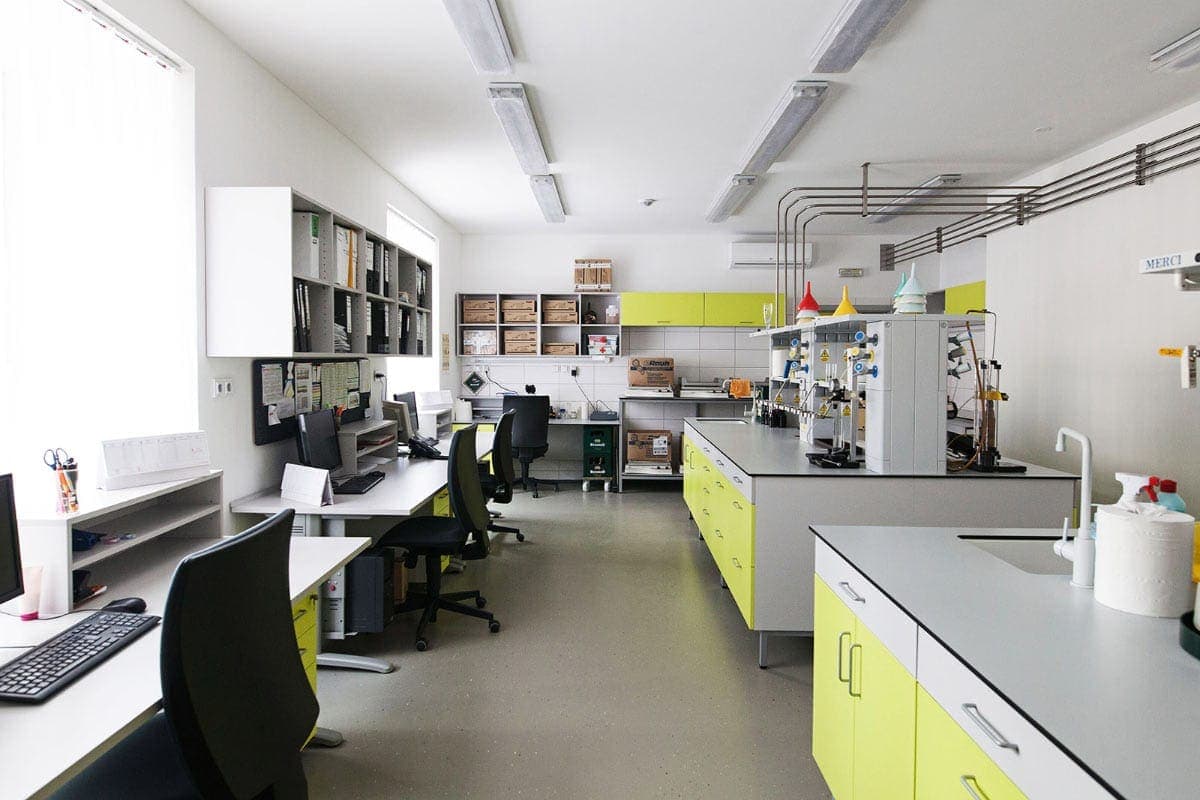 Fundermax's Max Resistance 2 laboratory project with architects Ateliér Velehradsky, s.r.o.