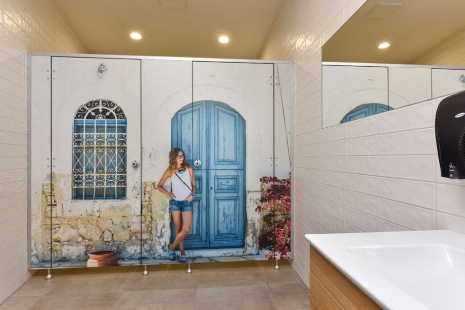 Digitally printed Fundermax's Individual décor with washroom partitions application.