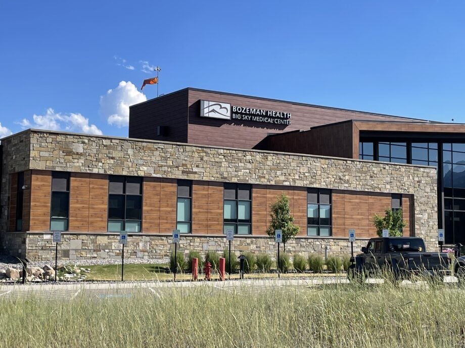 Bozeman Health's Big Sky Medical Center that features Fundermax's wood-like phenolic panels